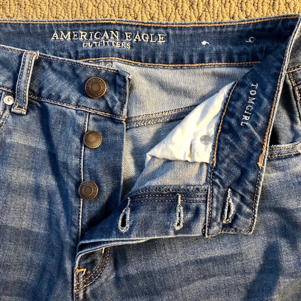 AE Tomgirl Jean